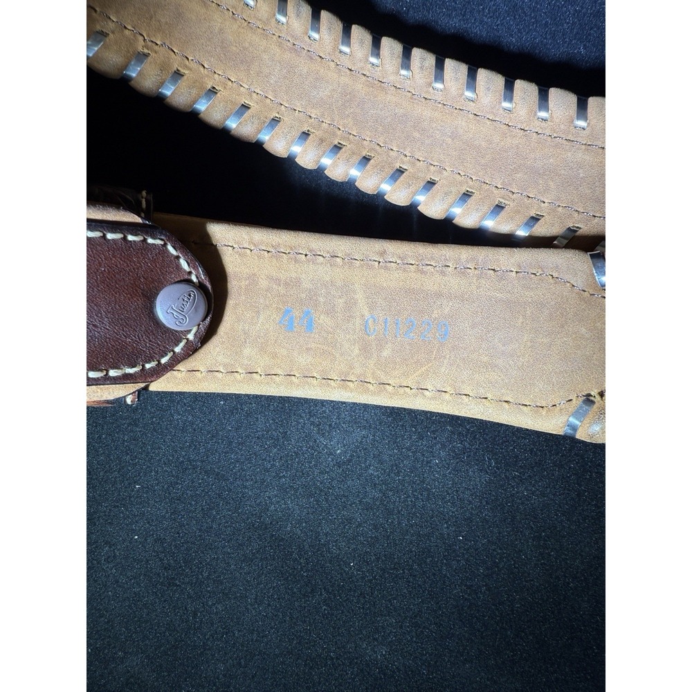 Justin Boots Tooled  Leather Belt With‎ Pony Hair Accent Silver Buckle Sz 44 - Picture 3 of 7